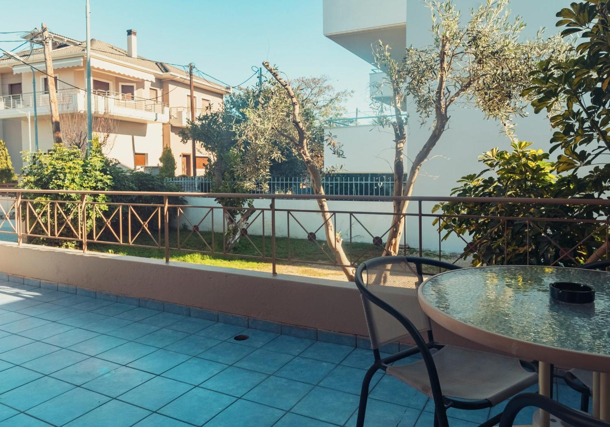 Crystal Cherry Apartment Preveza Exterior photo
